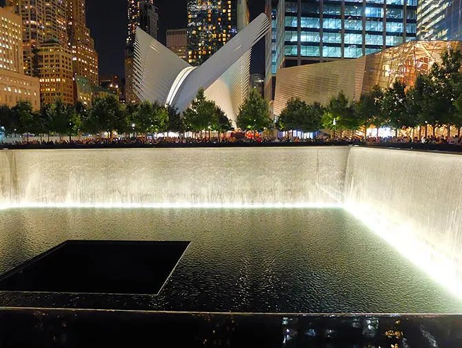 ニューヨーク 9/11メモリアル - NewYork.jp