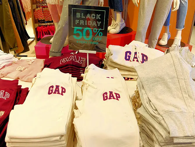 ニューヨーク ブラックフライデー - お買い得