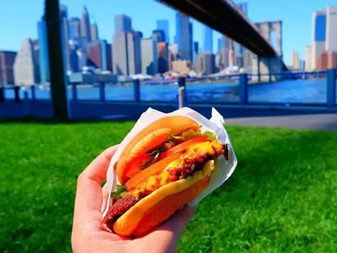 ニューヨークでいちばん美味しいバーガー