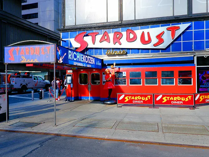 Breakfast in New York Ellens Stardust