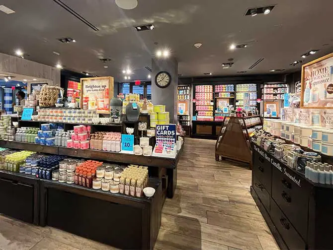 ニューヨーク コスメ バス&ボディワークス店内