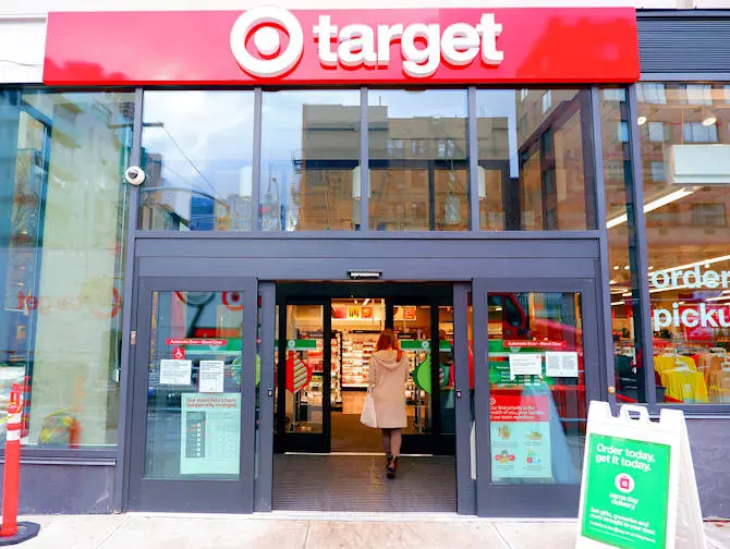 ニューヨークのスーパーマーケット - ニューヨークのTarget外観