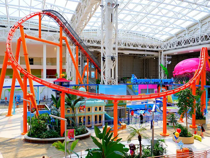 ニコロデオンユニバース ニューヨーク近くの遊園地のチケット - テーマパーク内部