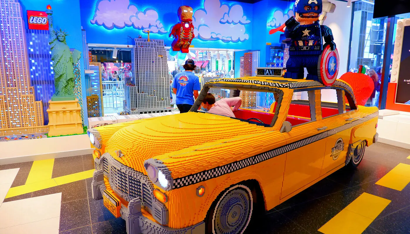 ニューヨークのおもちゃ屋さん - LEGO