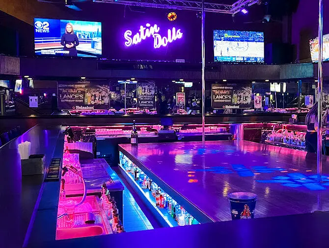 ザ ソプラノズ ツアー - 店内