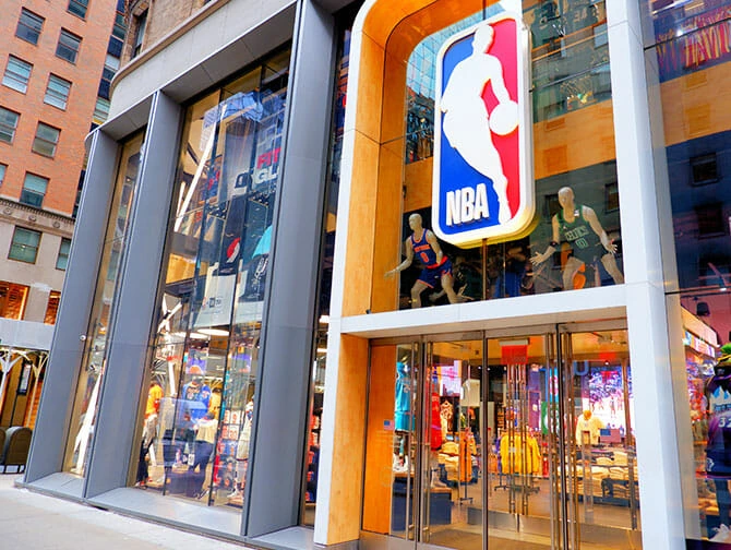 ニューヨークのスポーツショップ - NBAストア