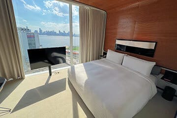 ホテルを探す