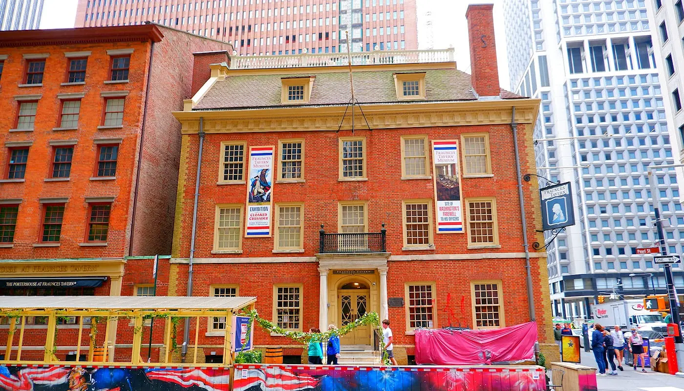 ニューヨークで食べる典型的 アメリカンフード - Fraunces Tavern