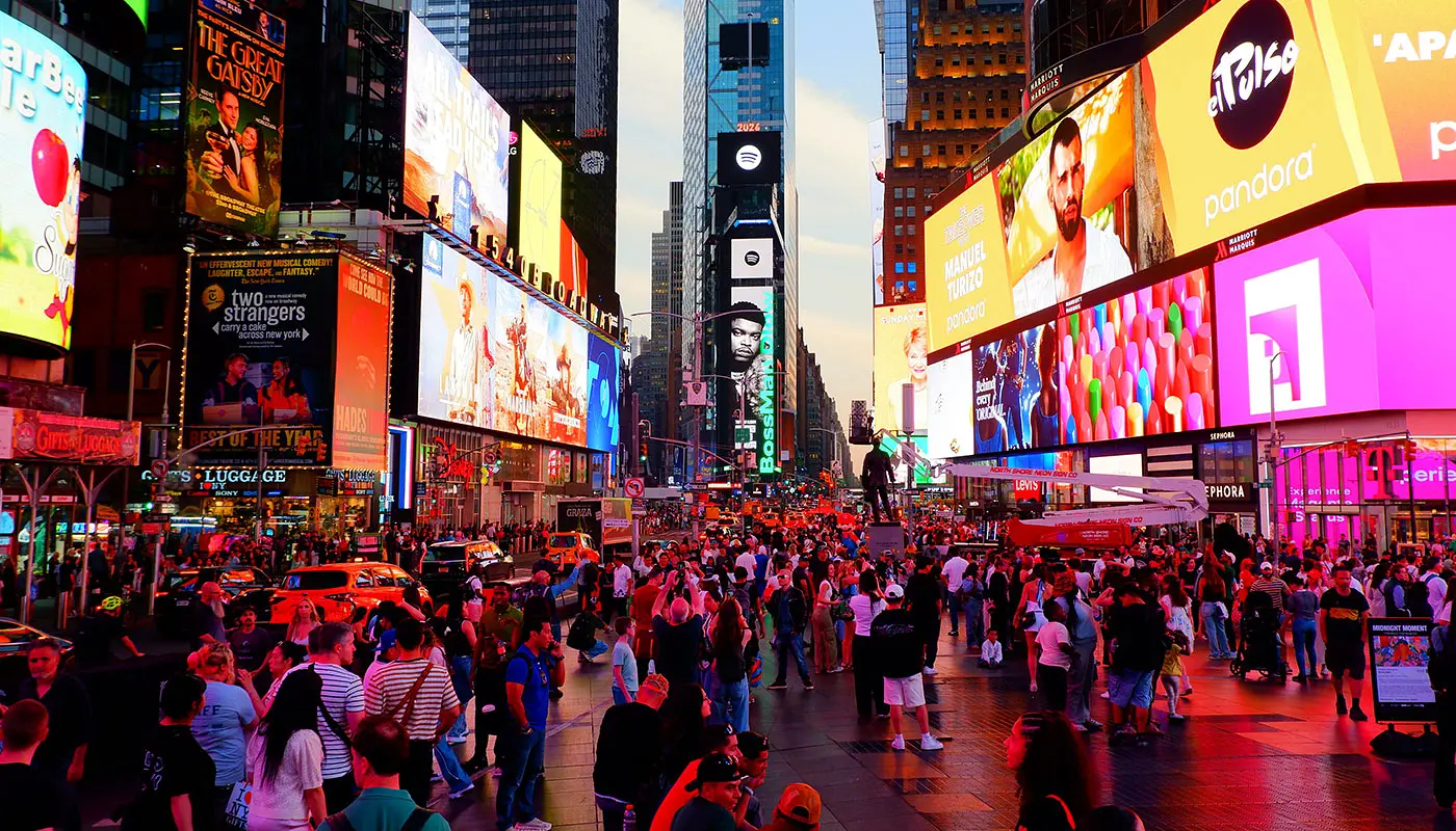 ニューヨーク6日間旅行プラン - Times Squareの第一印象