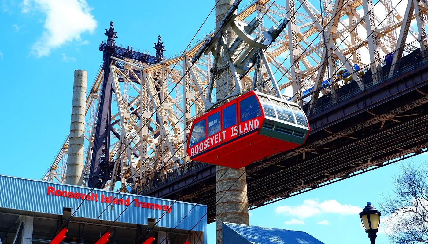 ニューヨーク6日間旅行プラン - Roosevelt Island TramでRoosevelt Islandへ