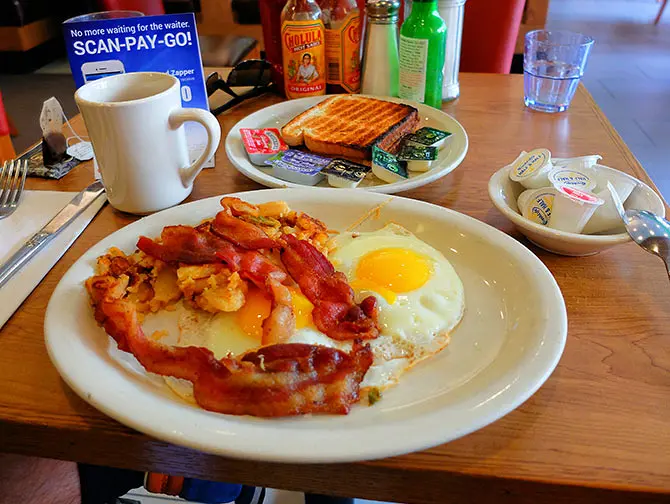 ニューヨークのダイナー - Hell's Kitchen の Westway Diner
